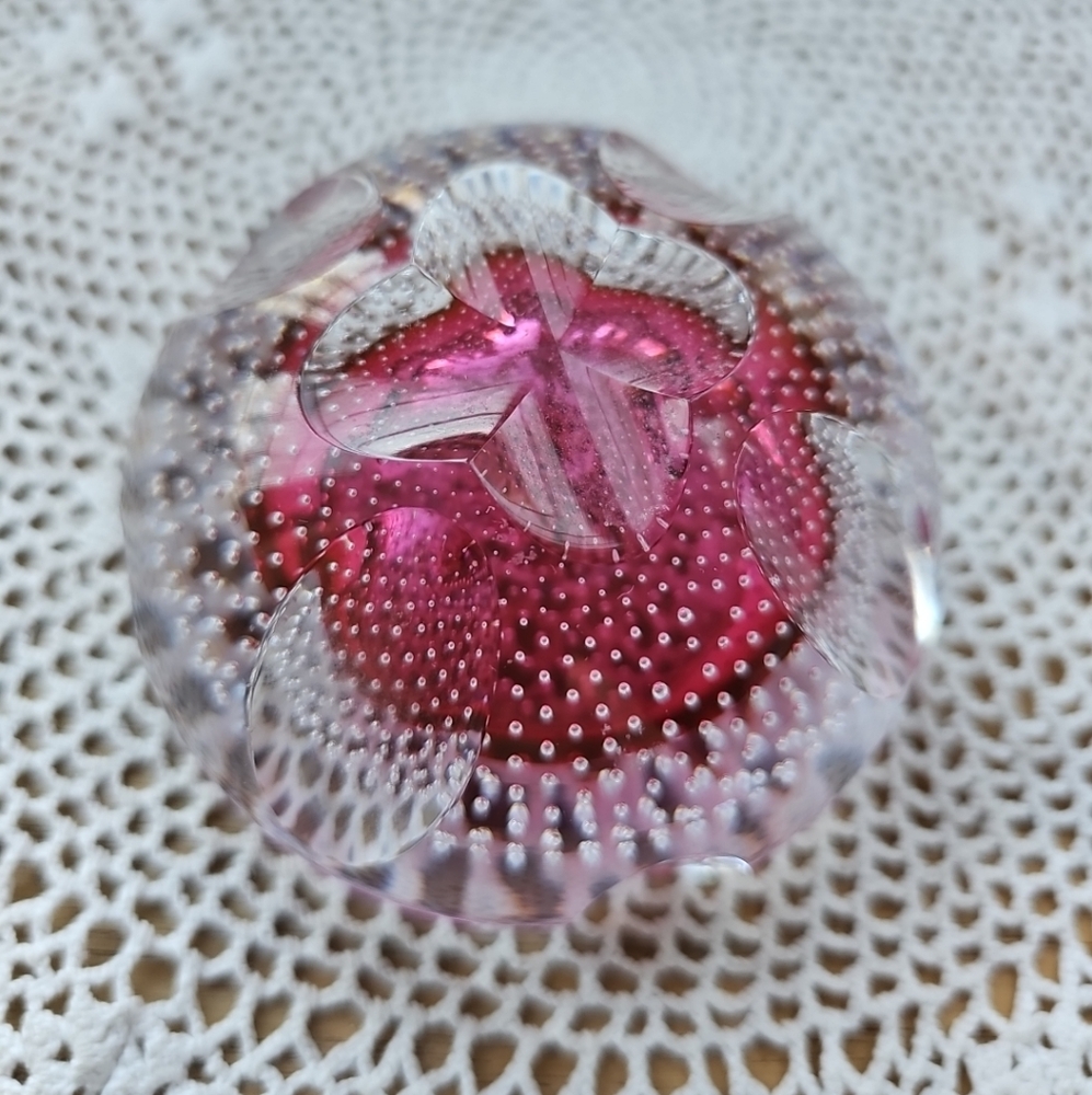 Vintage Controlled Bubbles With Facets Paperweight Pink